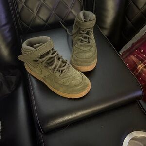 Nike Kids Sneakers - Khaki with Tan Sole